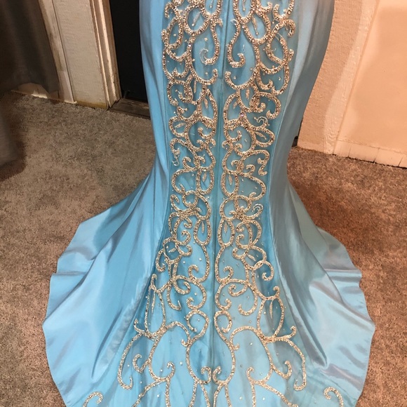 Prom dress - Picture 3 of 3